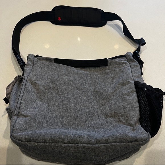 Skip Hop Gray Diaper Bag -grey - Picture 3 of 3